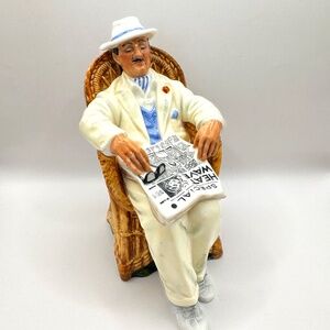 Royal Doulton Figurine "Taking Things Easy" HN2680.